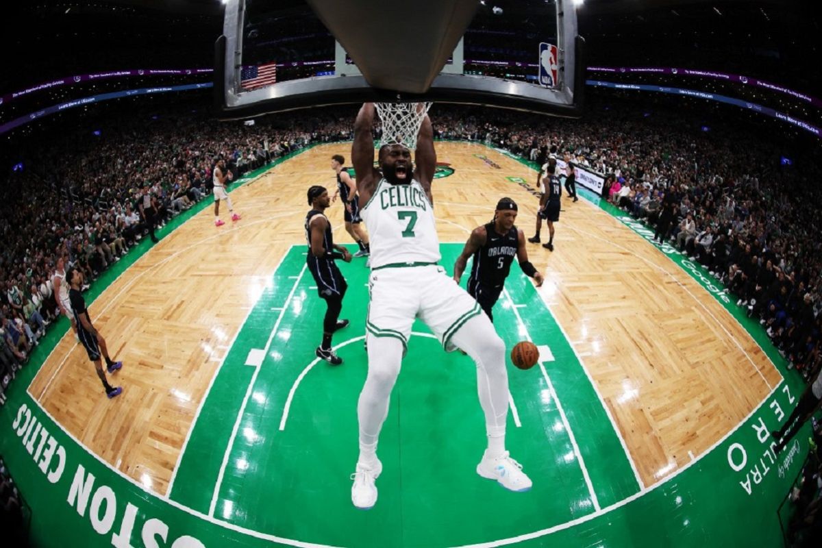 Celtics atasi Magic 103-86 pada Game 1 playoff