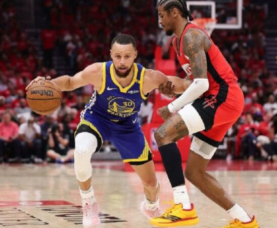 Curry cetak 31 poin, Warriors tundukkan Rockets pada gim pertama playoff 