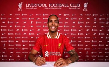 Virgil van Dijk perpanjang kontrak Liverpool hingga 2027